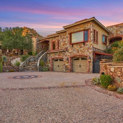 Exterior of a Scottsdale vacation rental.