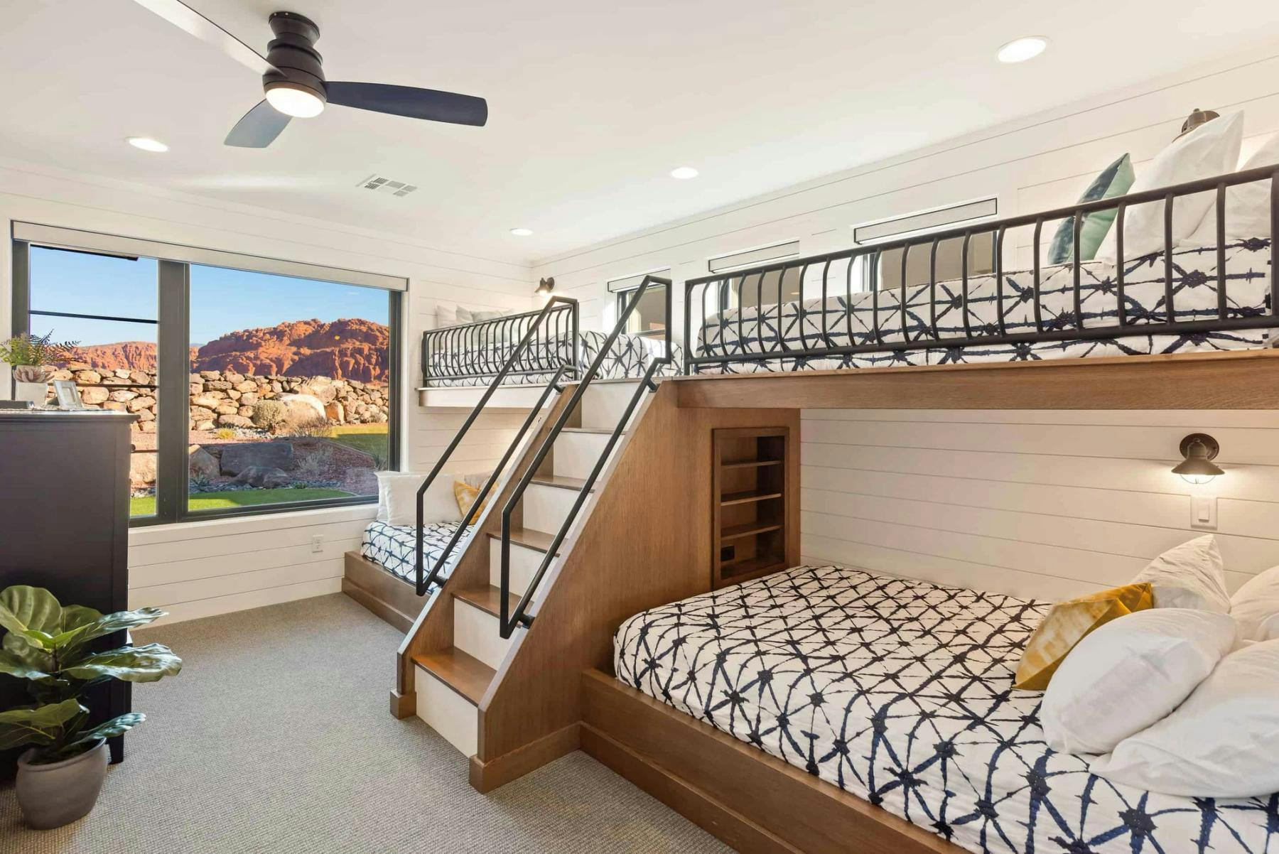 Bunk beds with views of red rocks in St. George 