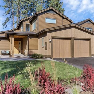 Exterior view of a Bend, OR vacation rental.