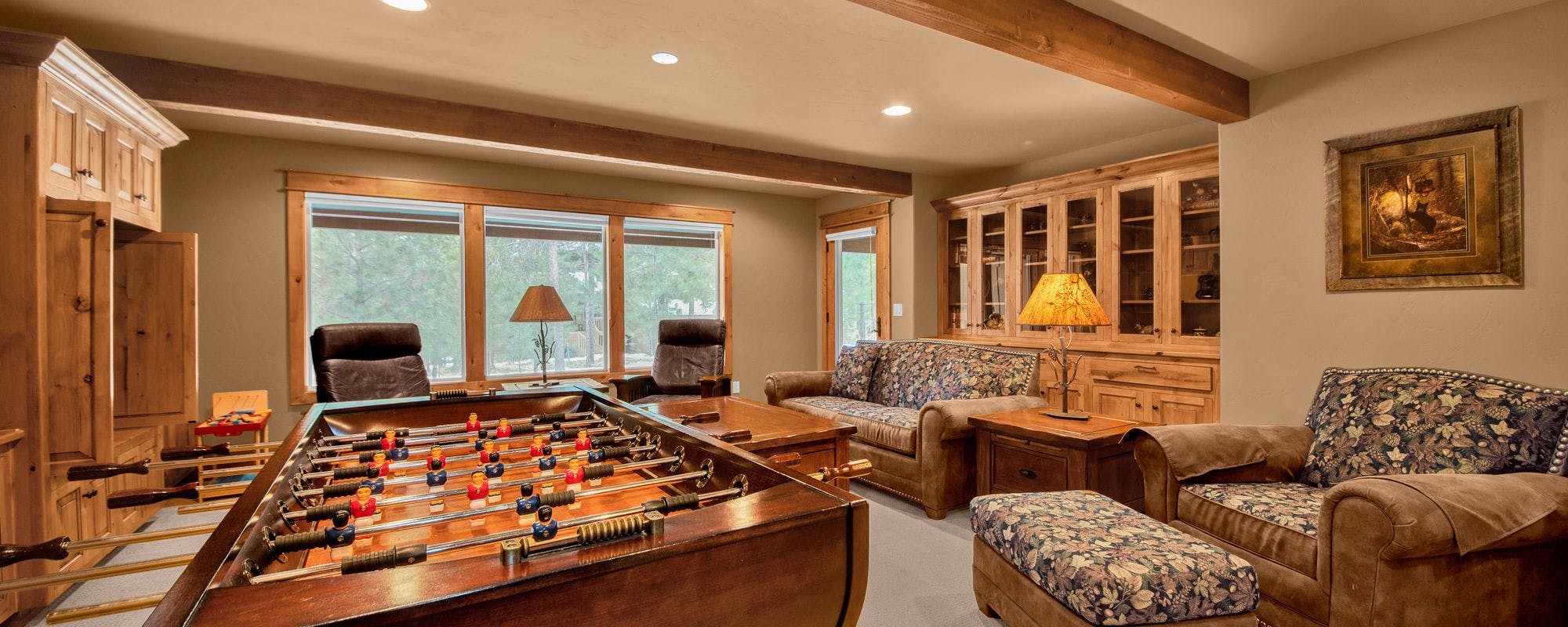 Cozy game room at a Cascara Vacation Rentals home.