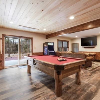 Game room in a Pocono Mountain vacation rental.