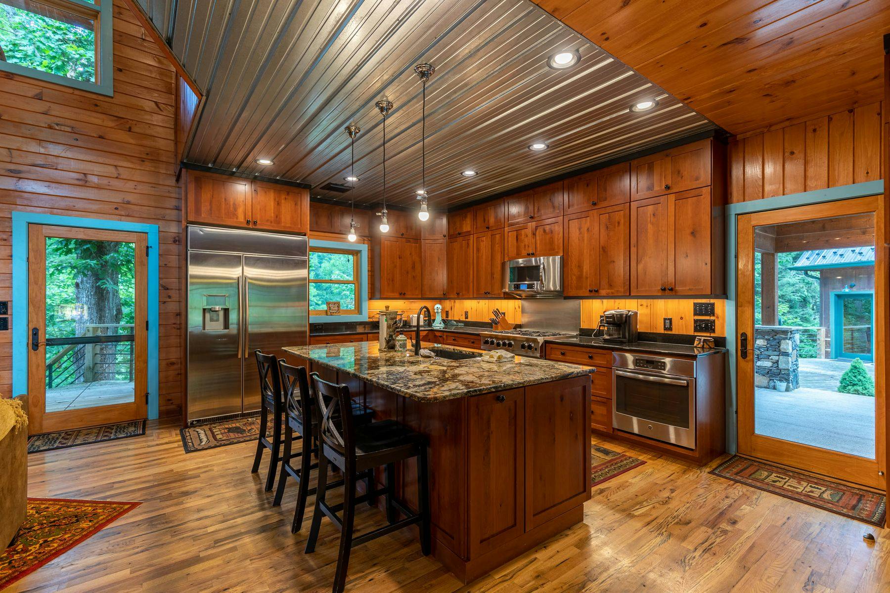 Luxury vacation rental kitchen in North Carolina mountains