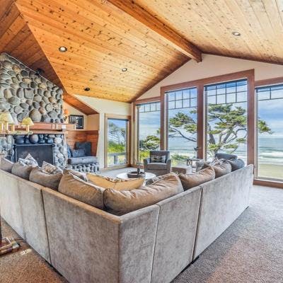 Cove Beach Lodge Living Room