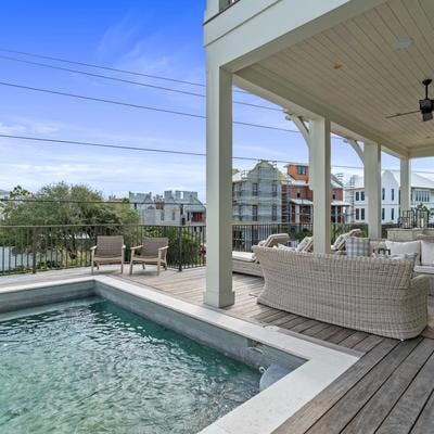 30 A Rental Pool and Deck View