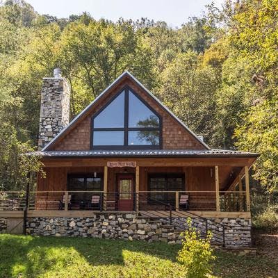 Exterior view of a NC mountain cabin.