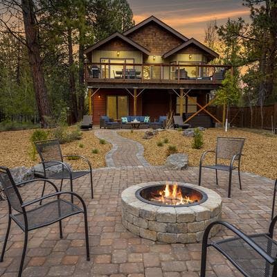 Exterior view of a Sunriver vacation rental.