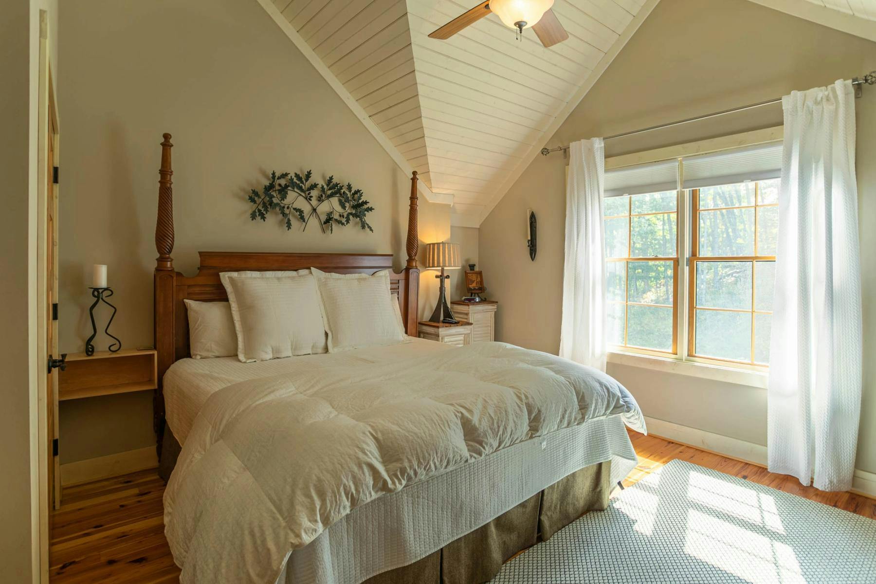 Bedroom in NC High Country vacation rental